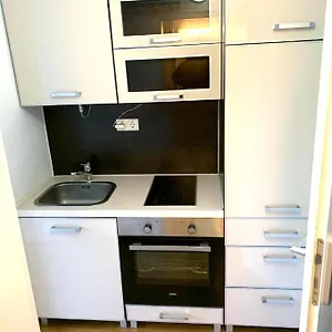 Beautiful Premium Apartment, Near , Wifi , Free Parking Apartment Regensburg