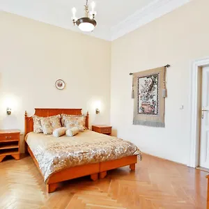 Open Gate Apartment Prag
